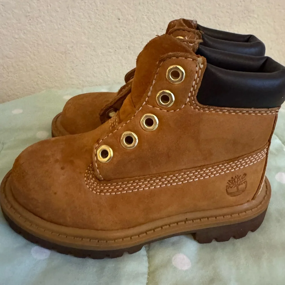 Timberland Kids Leather Boots Toddler size 6